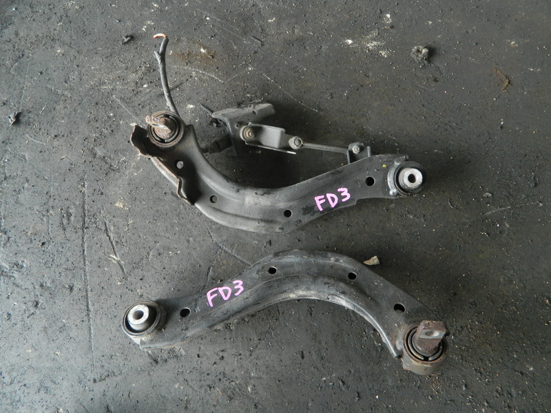 Рычаг Honda Civic FD3