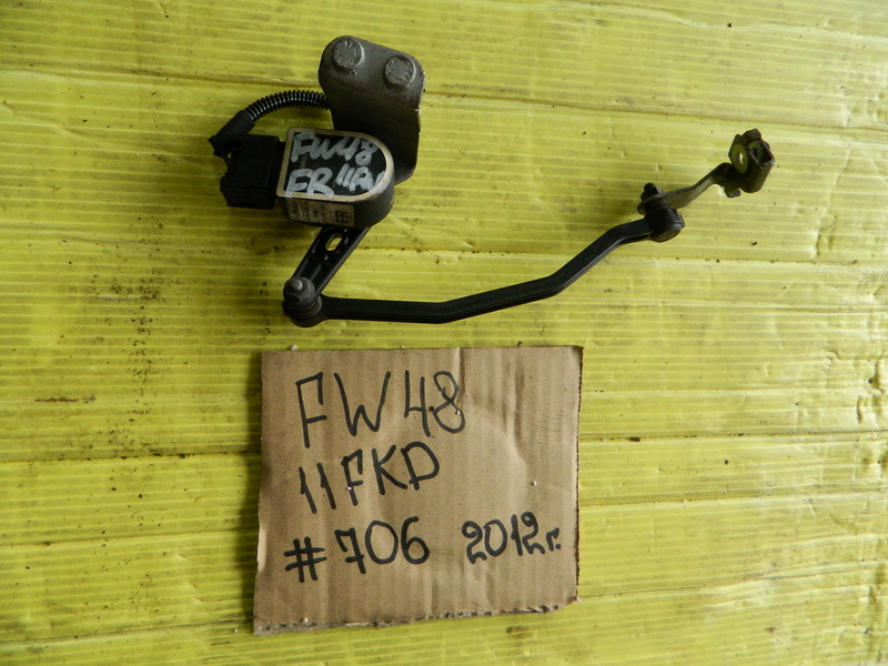 Датчик положения кузова Volvo V60