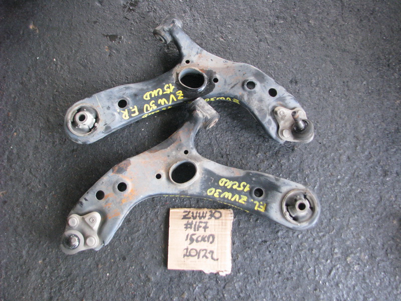 Рычаг Toyota Prius