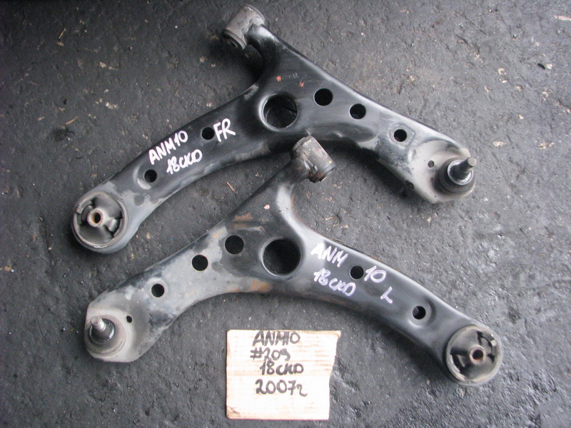 Рычаг Toyota Isis