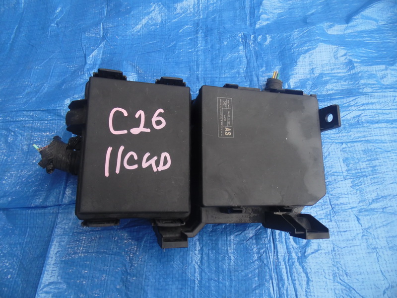 Блок предохранителей Nissan Serena