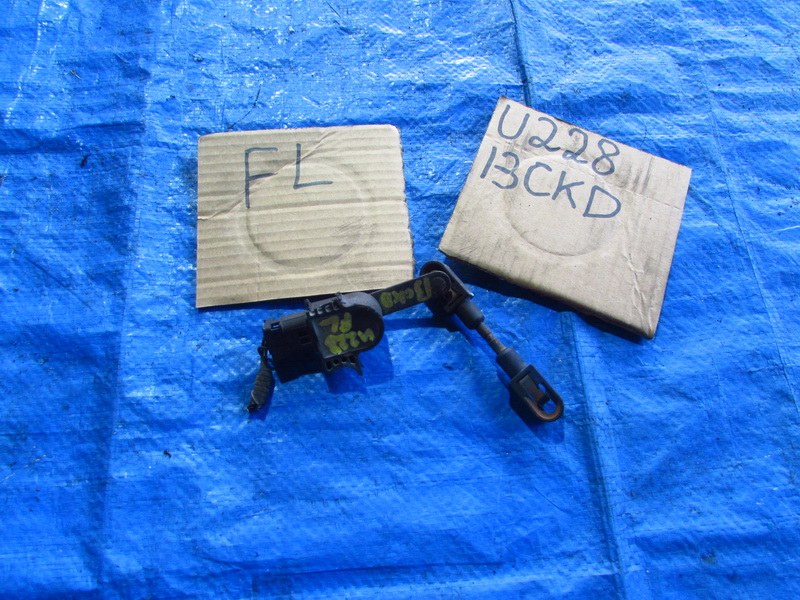 Датчик положения кузова Lincoln Navigator U228