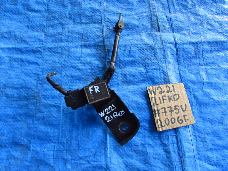 Датчик положения кузова Mercedes-benz S-class