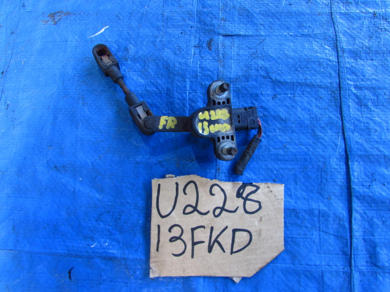 Датчик положения кузова Lincoln Navigator