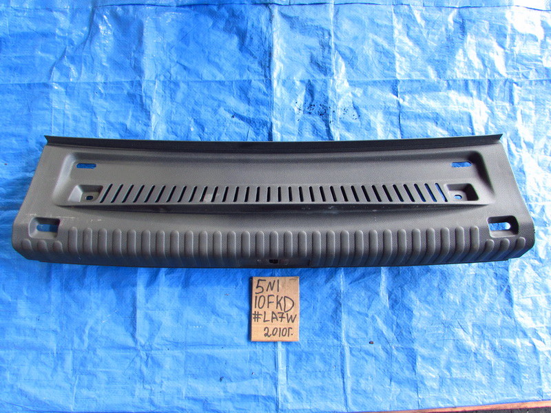 Накладка замка багажника Volkswagen Tiguan 5N1