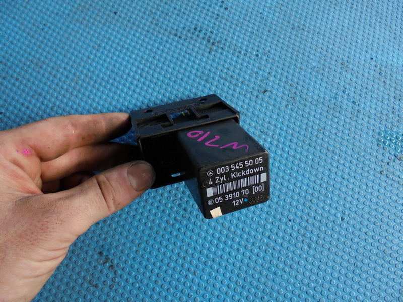 Реле Mercedes-benz E-class W210