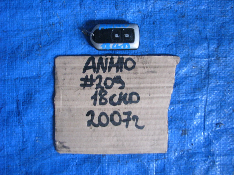 Ключ зажигания Toyota Isis ANM10