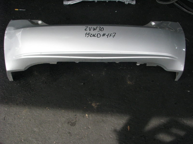 Бампер Toyota Prius