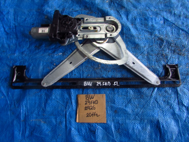 Стеклоподъемник Volvo V70 BW