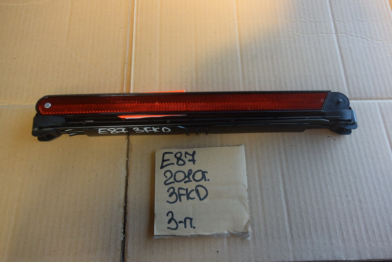 Знак аварийной сигнализации BMW 1-series