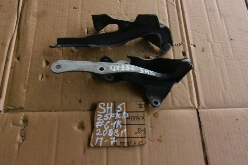 Петля капота Subaru Forester SH5