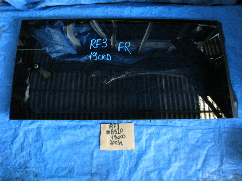 Форточка двери Honda Stepwgn RF3