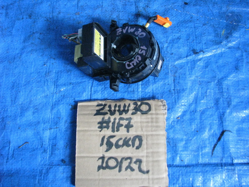 Шлейф подрулевой Toyota Prius ZVW30