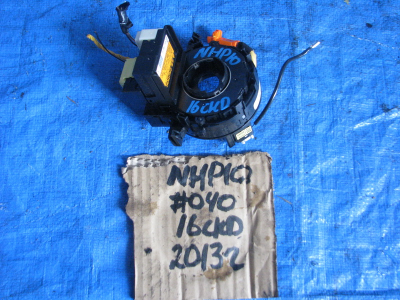 Шлейф подрулевой Toyota Aqua NHP10