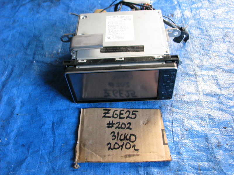 Магнитофон Toyota Wish ZGE25