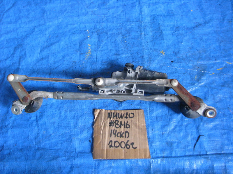 Трапеция дворников Toyota Prius