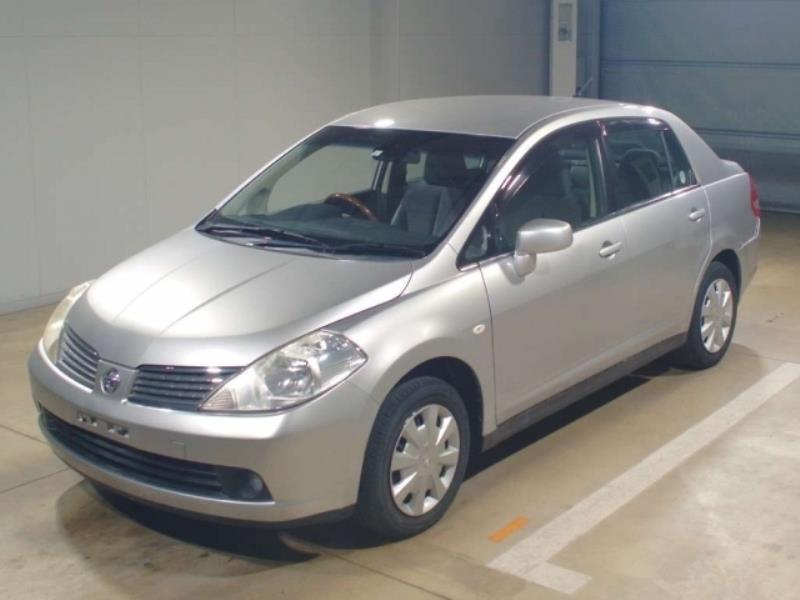 Nissan Tiida Latio SJC11