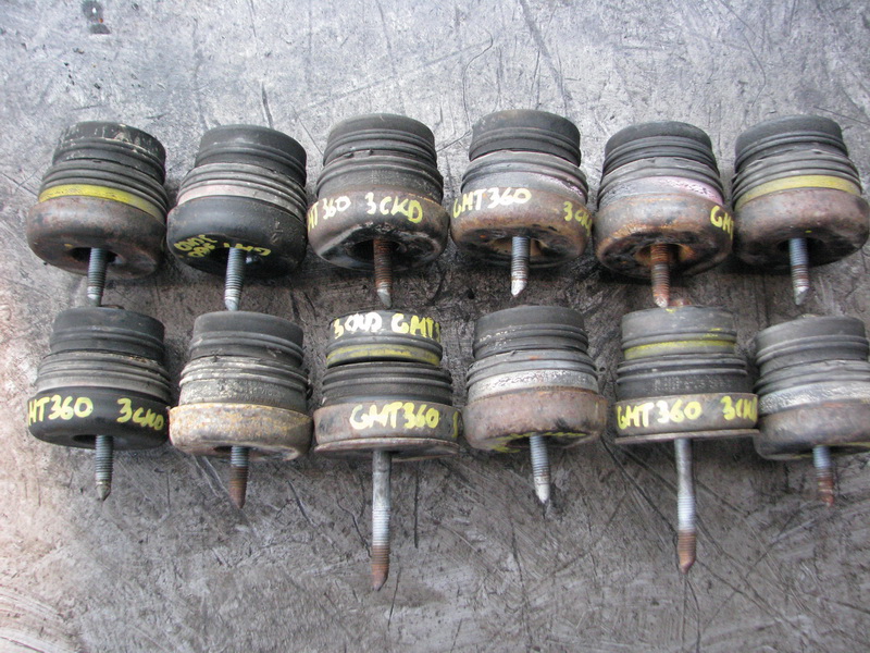 Подушка кузова Chevrolet Trailblazer GMT360