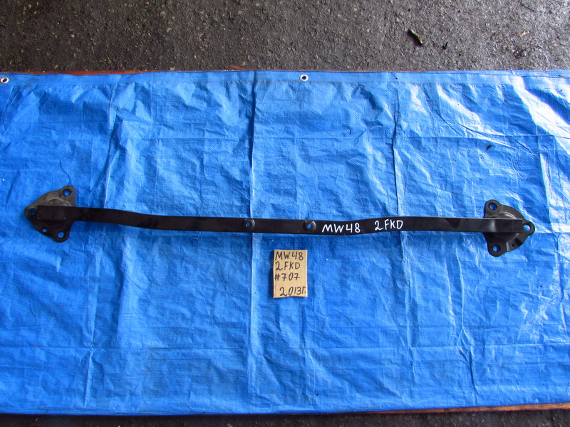 Распорка Volvo V40 MV48