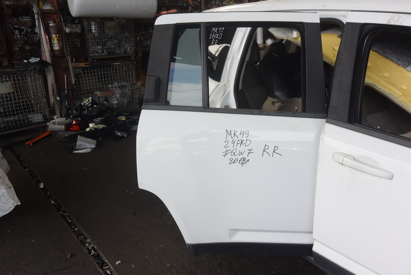 Дверь Jeep Compass