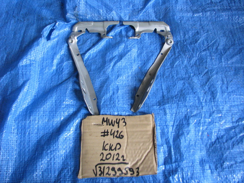 Петля капота Volvo V50 MW43