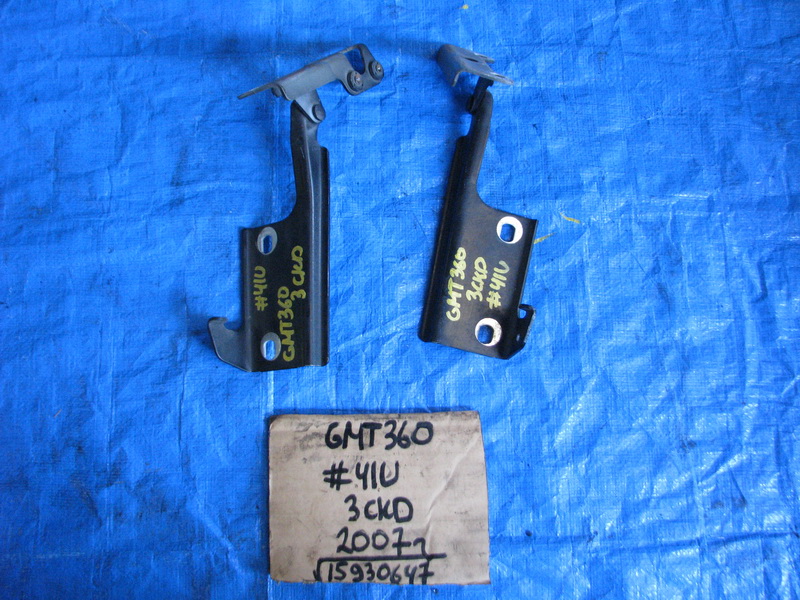 Петля капота Chevrolet Trailblazer