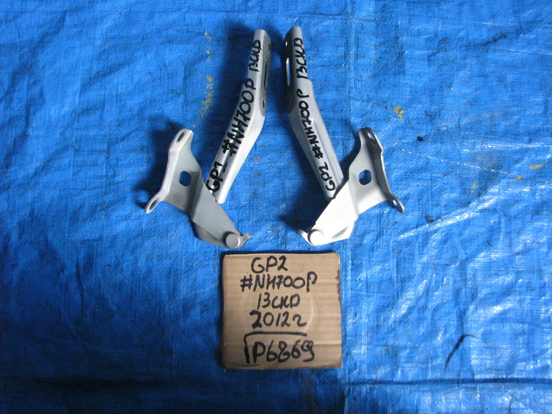 Петля капота Honda Fit Shuttle