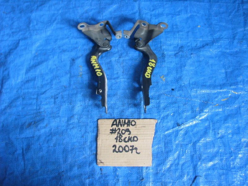 Петля капота Toyota Isis ANM10