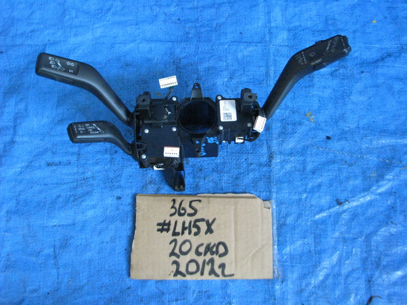 Подрулевой переключатель Volkswagen Passat 365