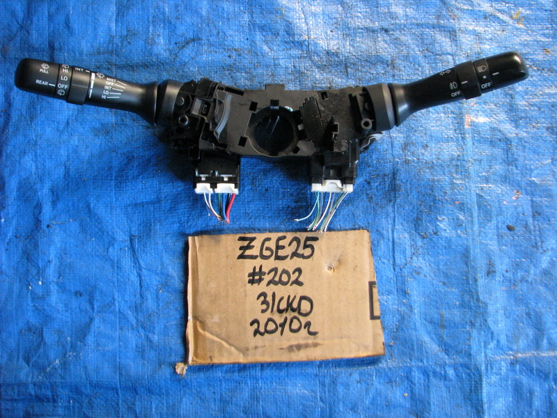 Подрулевой переключатель Toyota Wish