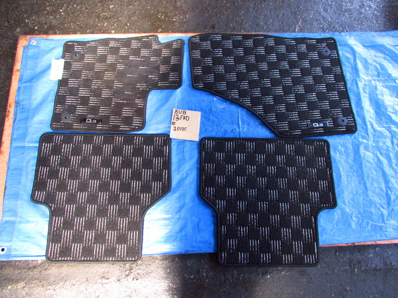 Коврики комплект Audi Q3 8UB