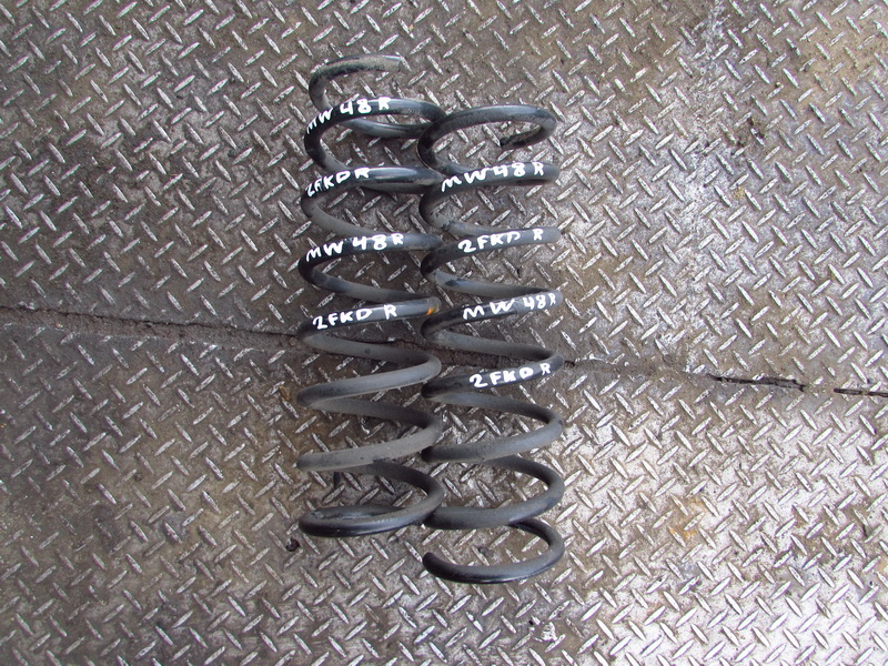 Пружина Volvo V40