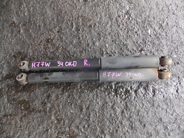 Амортизатор Mitsubishi Pajero Io H77W