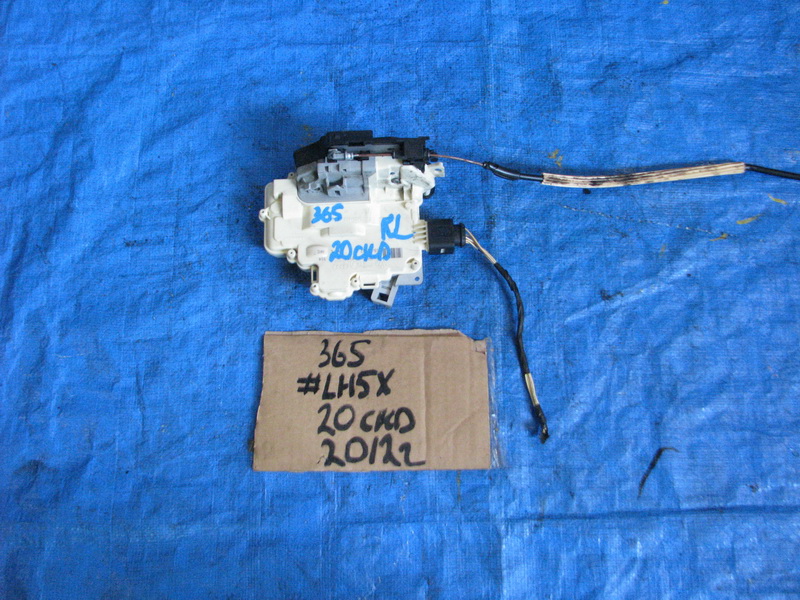 Замок двери Volkswagen Passat 365