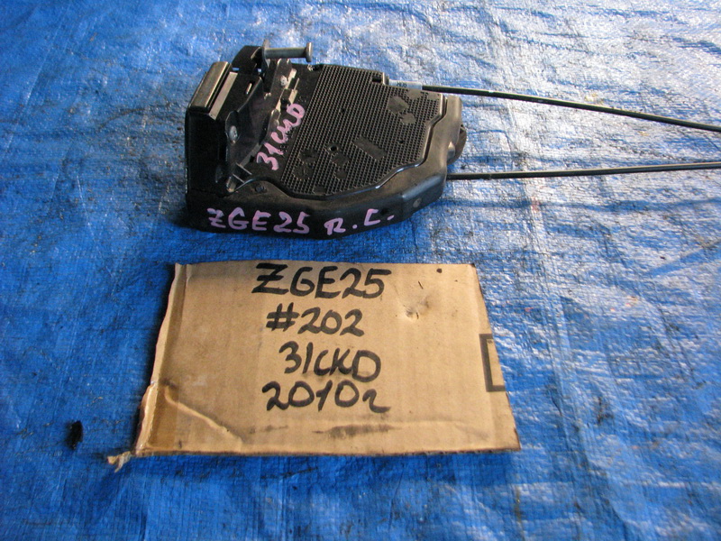 Замок двери Toyota Wish