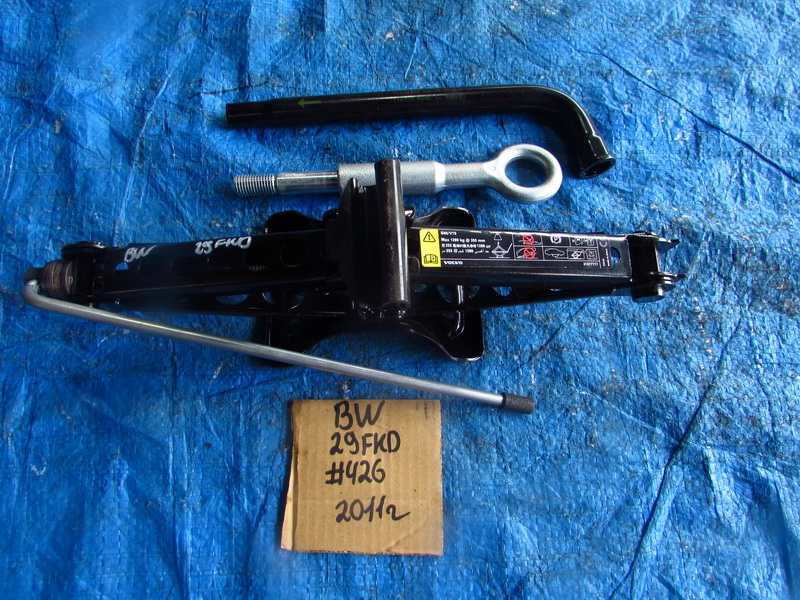 Домкрат Volvo V70