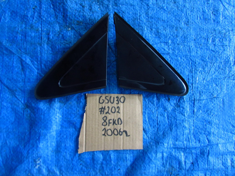 Заглушка на крыло Toyota Harrier