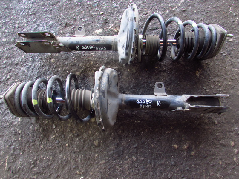 Стойка Toyota Harrier