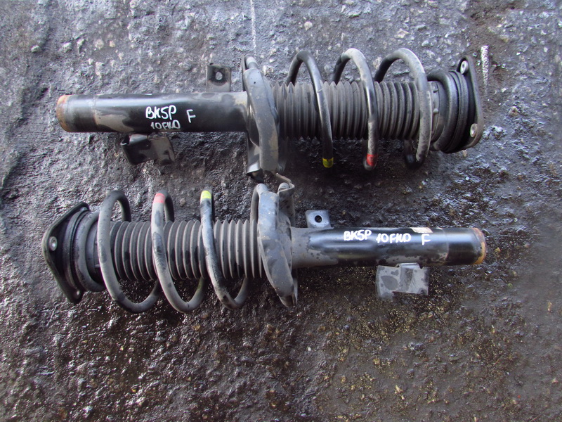 Стойка Mazda Axela