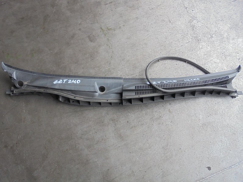 Решетка под лобовое стекло Toyota Premio