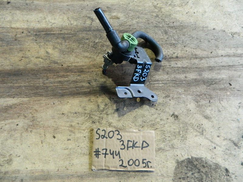 Клапан вентиляции топливного бака Mercedes-benz C-class S203