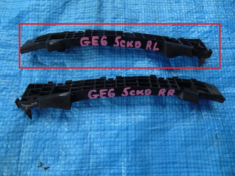 Крепление бампера Honda Fit