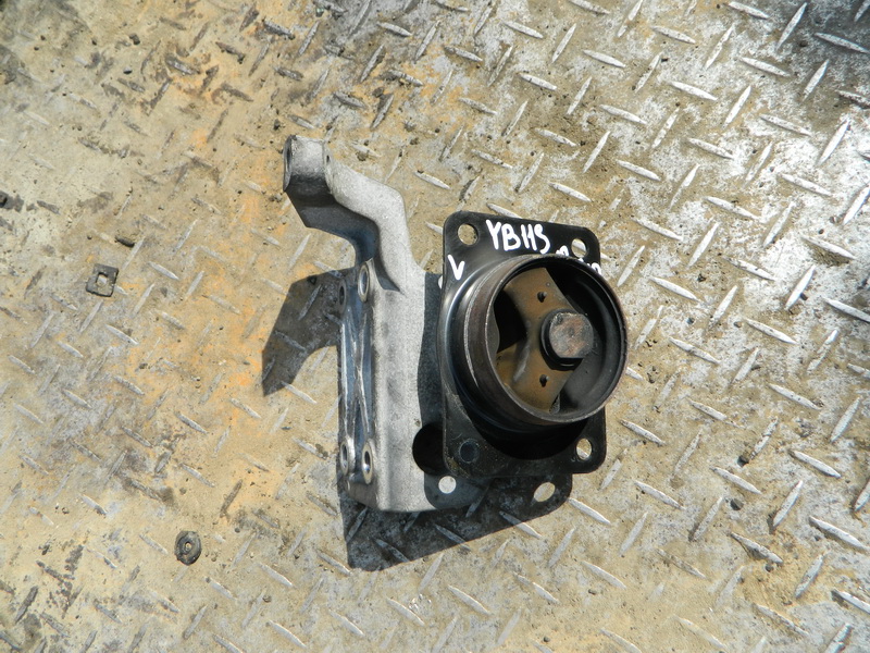 Подушка двигателя Suzuki Sx4