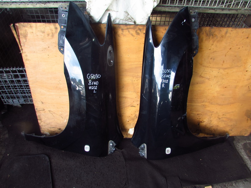 Крыло Toyota Harrier GSU30