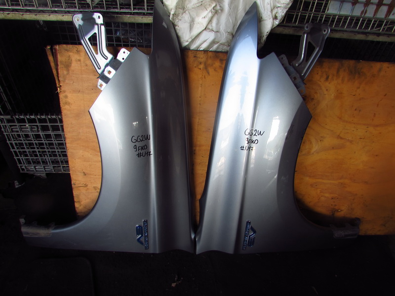 Крыло Mitsubishi Outlander