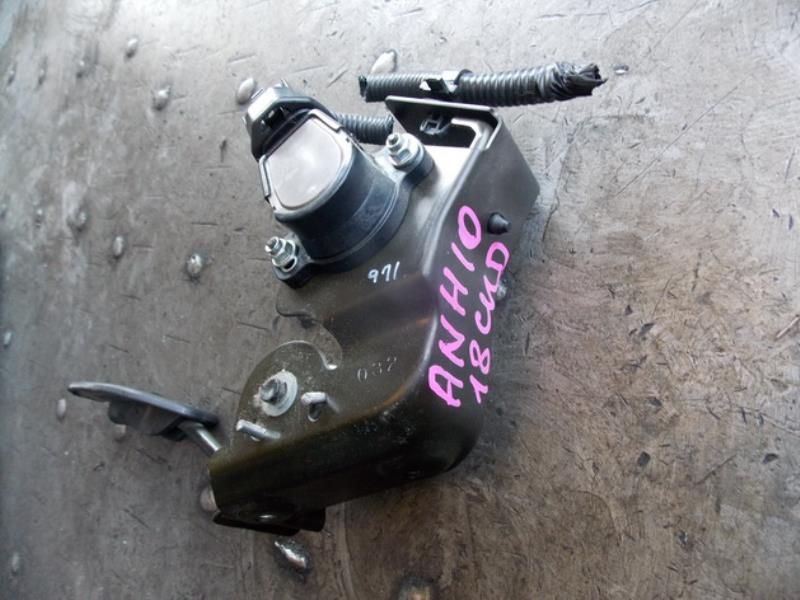 Датчик положения кузова Toyota Alphard