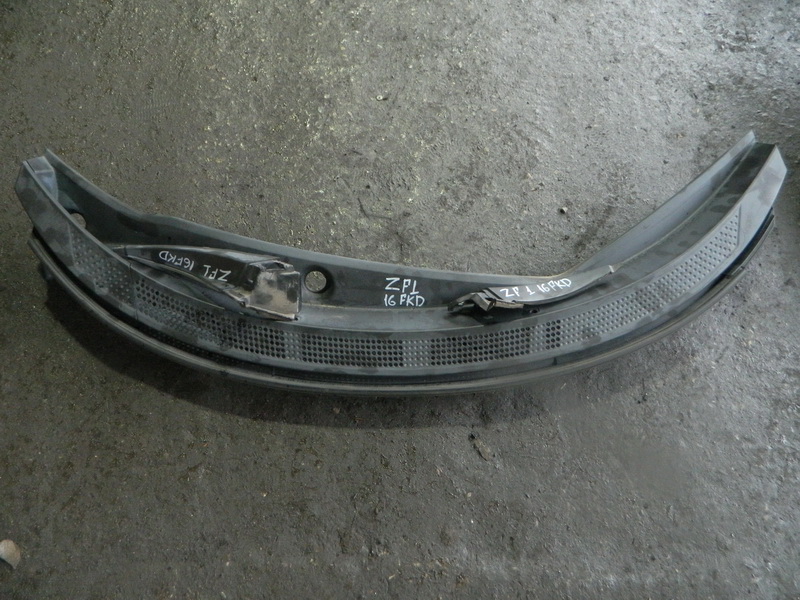 Решетка под лобовое стекло Honda Cr-z ZF1