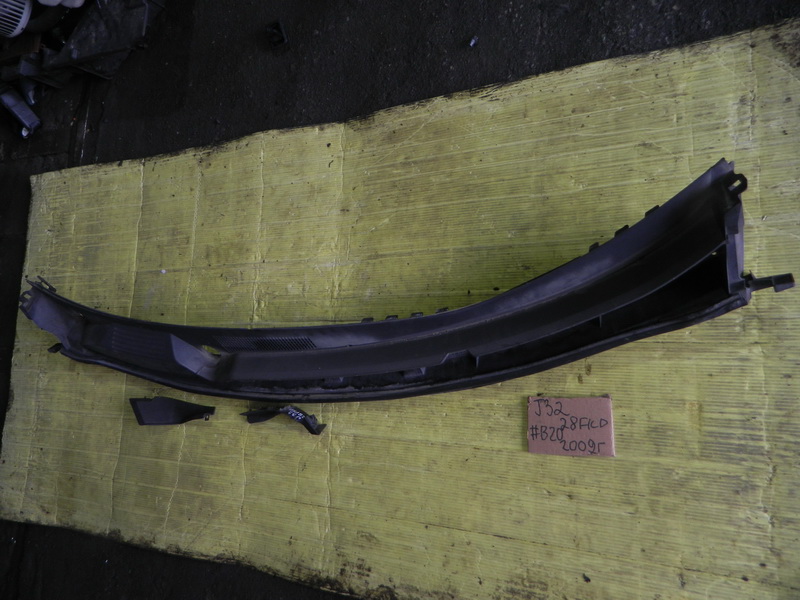 Решетка под лобовое стекло Nissan Teana