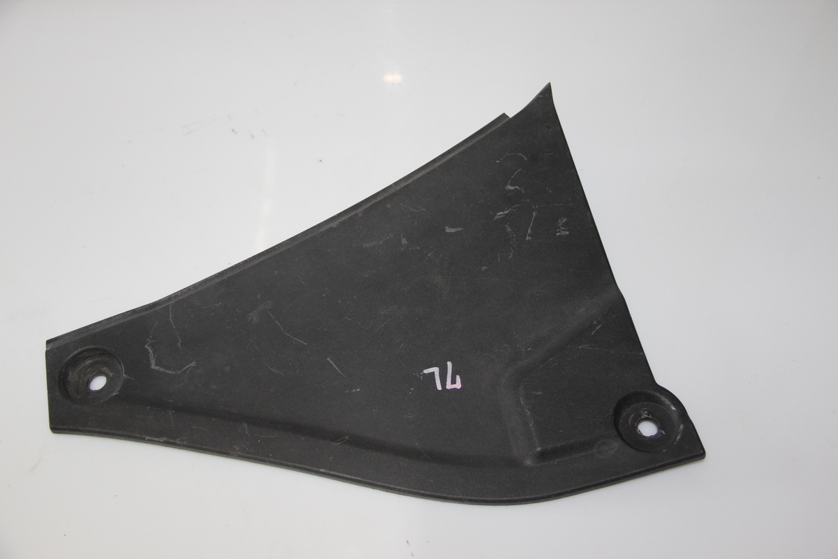 Уголок в жабо Volkswagen Touareg