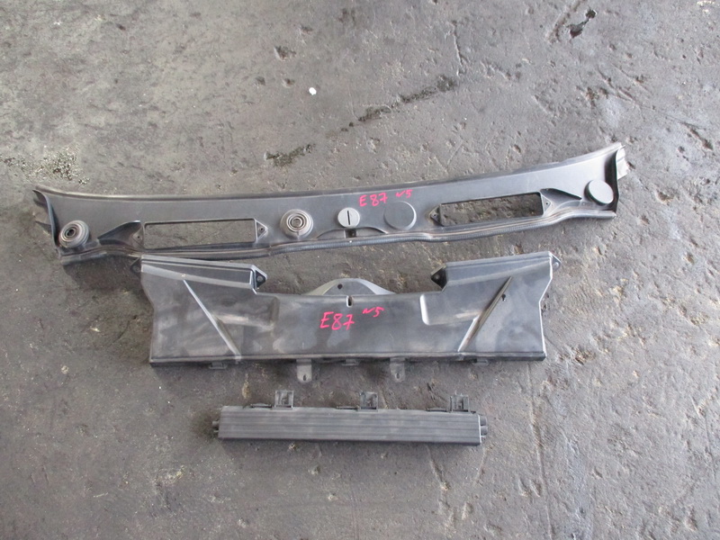 Решетка под лобовое стекло BMW 1-series